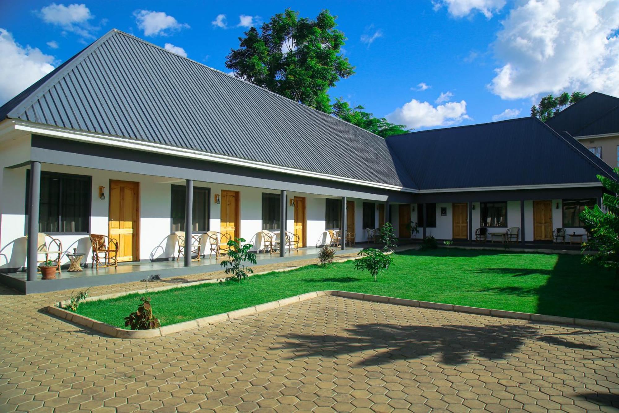 Hakuna Woga Inn อารูชา ภายนอก รูปภาพ